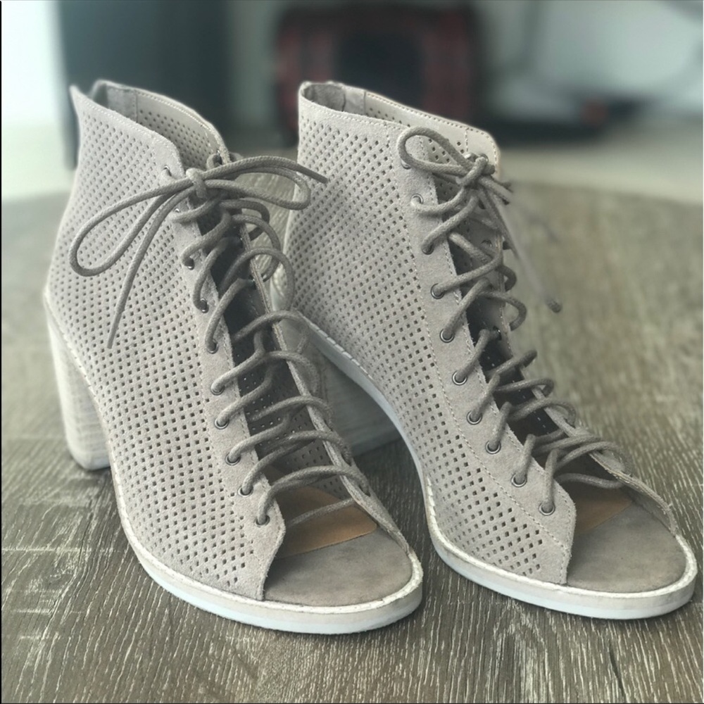 Dolce Vita - Taupe Suede Lace-Up Sandals - NWOT